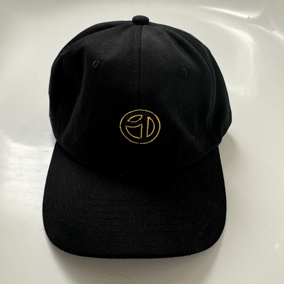 Black Uber One Hat - Picture 1 of 5